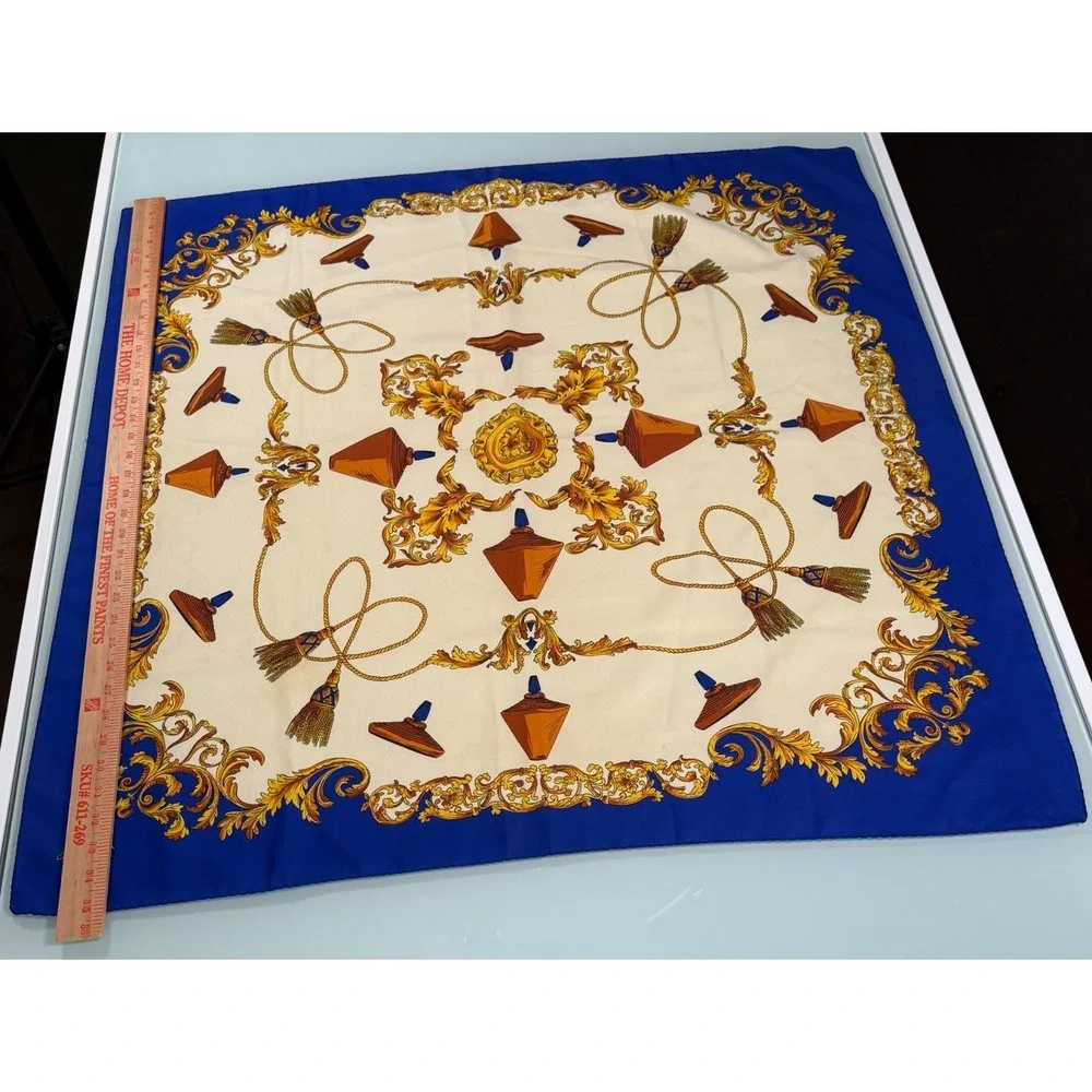 VTG Italian‎ Scarf By The Yves Rocher 